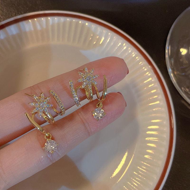 أقراط الأذن الفاخرة Crystal Flower ✨
